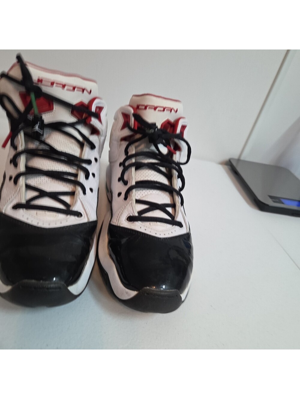men's Nike Jordan B'Loyal sneakers in the white, university red, and black size